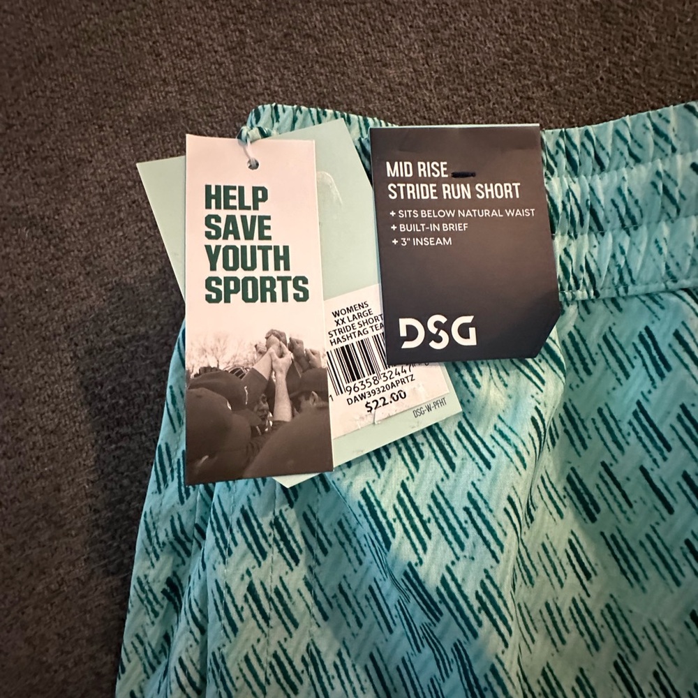 Brand new DSG mid rise stride run shorts XXL